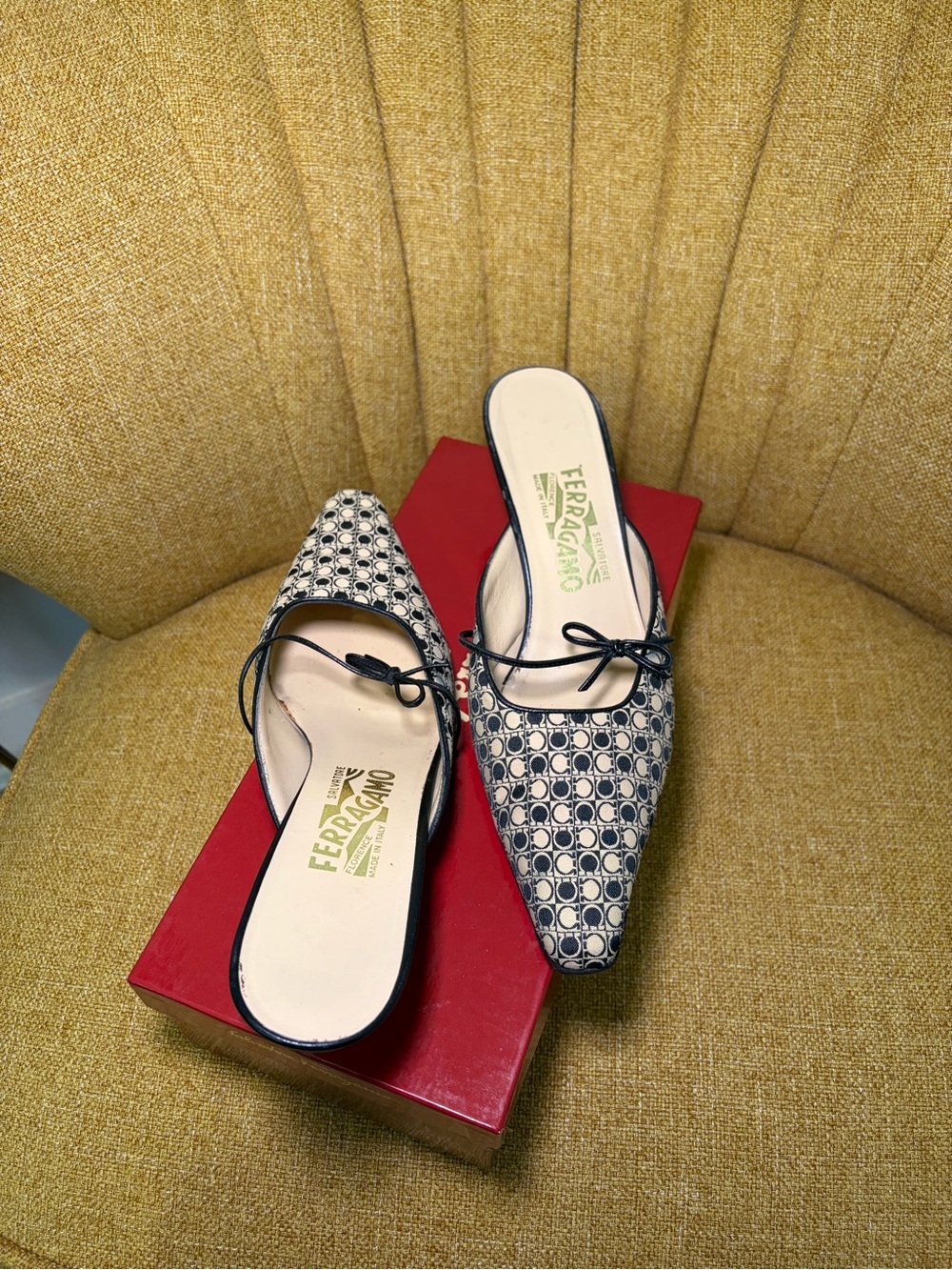 Salvatore Ferragamo Cream & Black Patterned Kitten Heel Mules